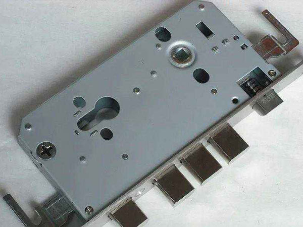 天涯24小时上门开锁公司